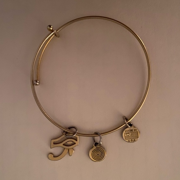 CLEA RAY Eye of Horus Charm Bracelet with Sliding Adjustable Catch Made in USA - Picture 3 of 12